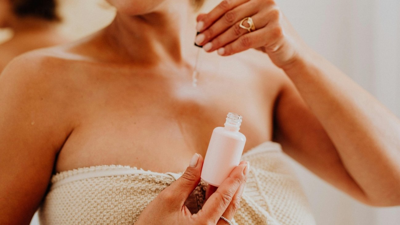 pexels-karola-g-5240604