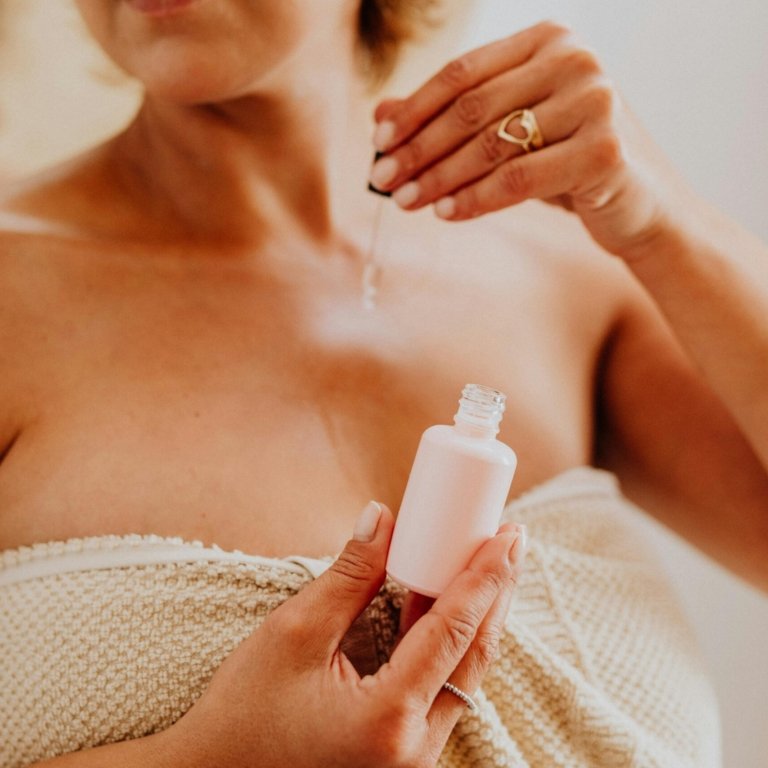 pexels-karola-g-5240604